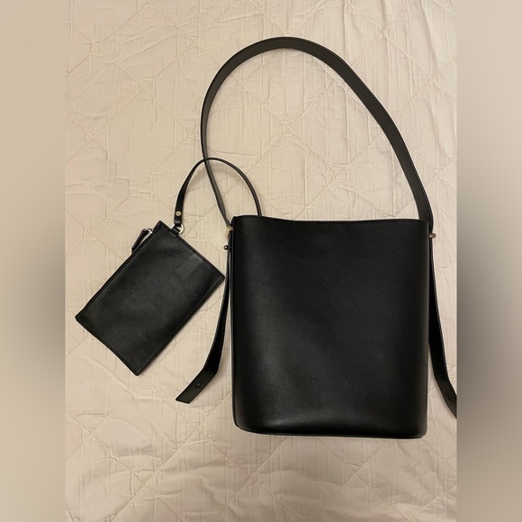 Quince Leather Bucket Crossbody Purse Bag - Picture 3 of 8